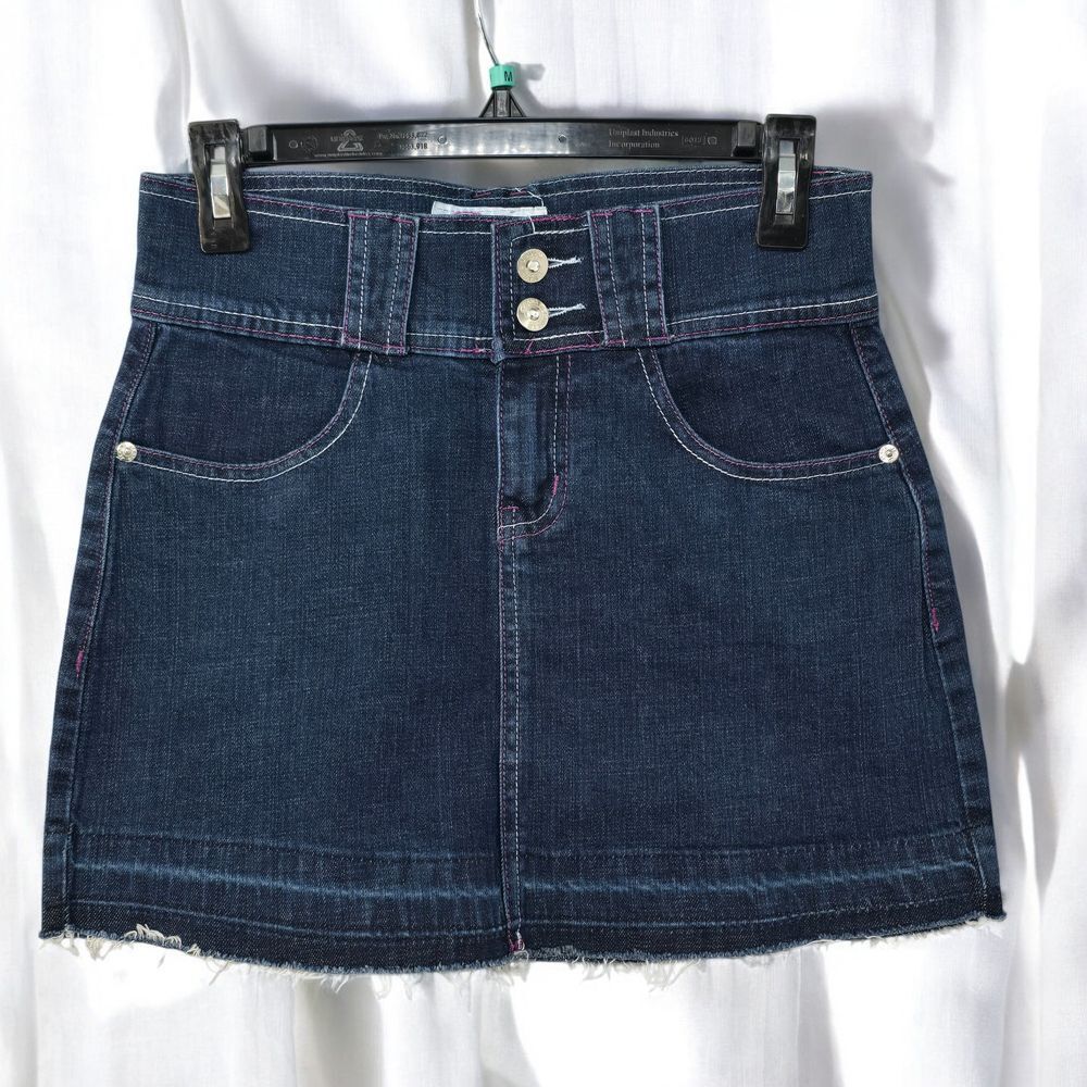 Rubee Dark Wash Denim Mini Skirt Raw Hem High Waist Y2K Style Size 5 Pink Stitch